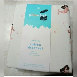 Pillowfort White Cotton Sheet Set with Pink Mermaid Accents